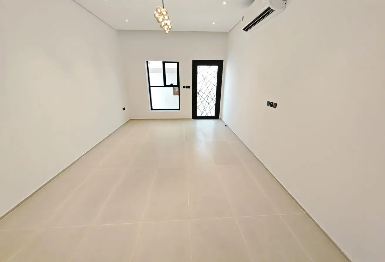 156323085 - Property Main Image
