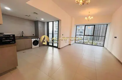 شقة - 2 غرف نوم - 3 حمامات للايجار في مساكن أواسيس فيستا - الضاحية 13 - قرية جميرا الدائرية - دبي