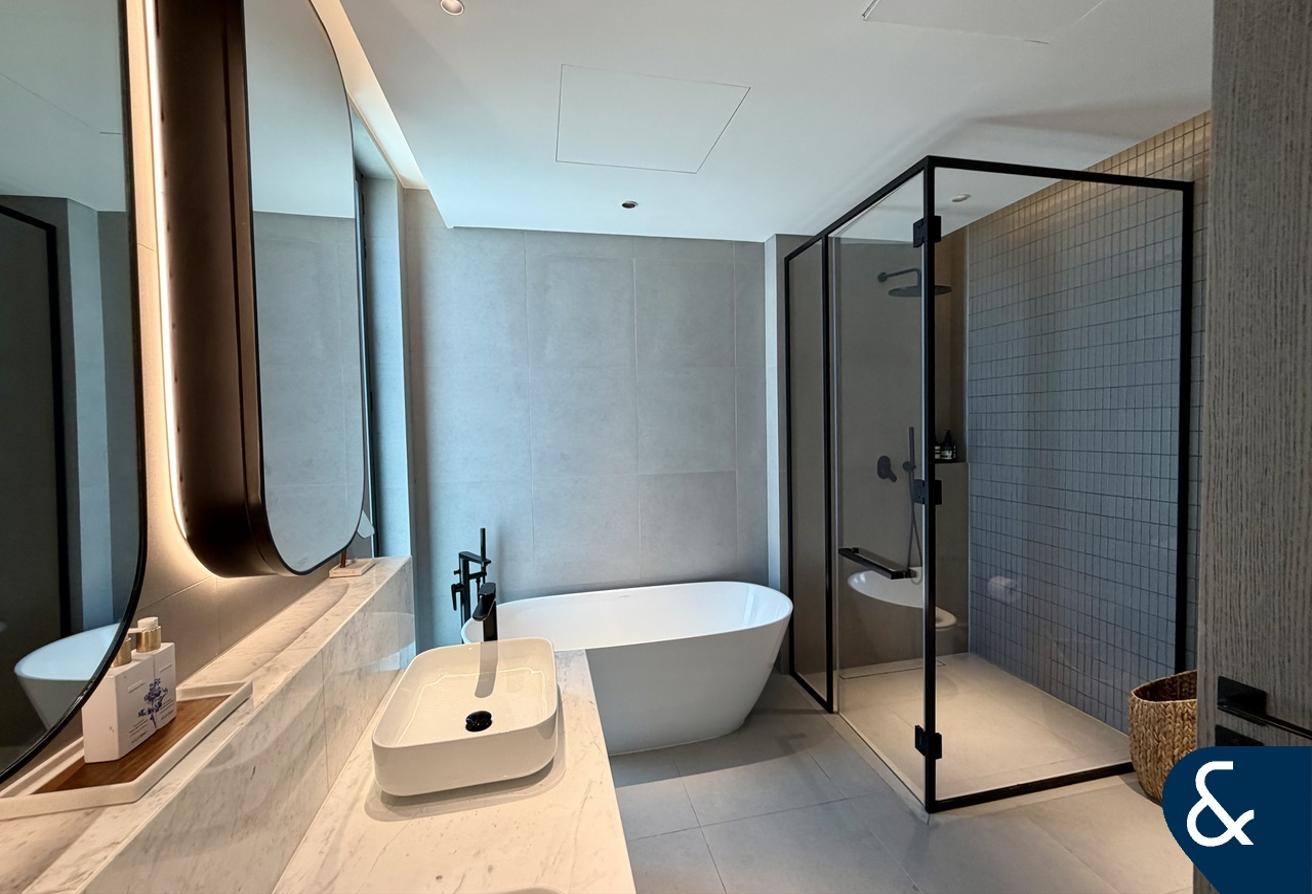 Luxury 4 Bed Villa | Fully Upgraded | Pool photo 14