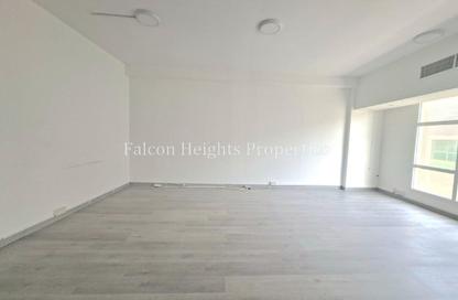 Office Space - Studio - 1 Bathroom for rent in Al Garhoud Star - Al Garhoud - Dubai