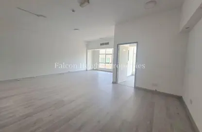 Office Space - Studio - 1 Bathroom for rent in Al Garhoud Star - Al Garhoud - Dubai