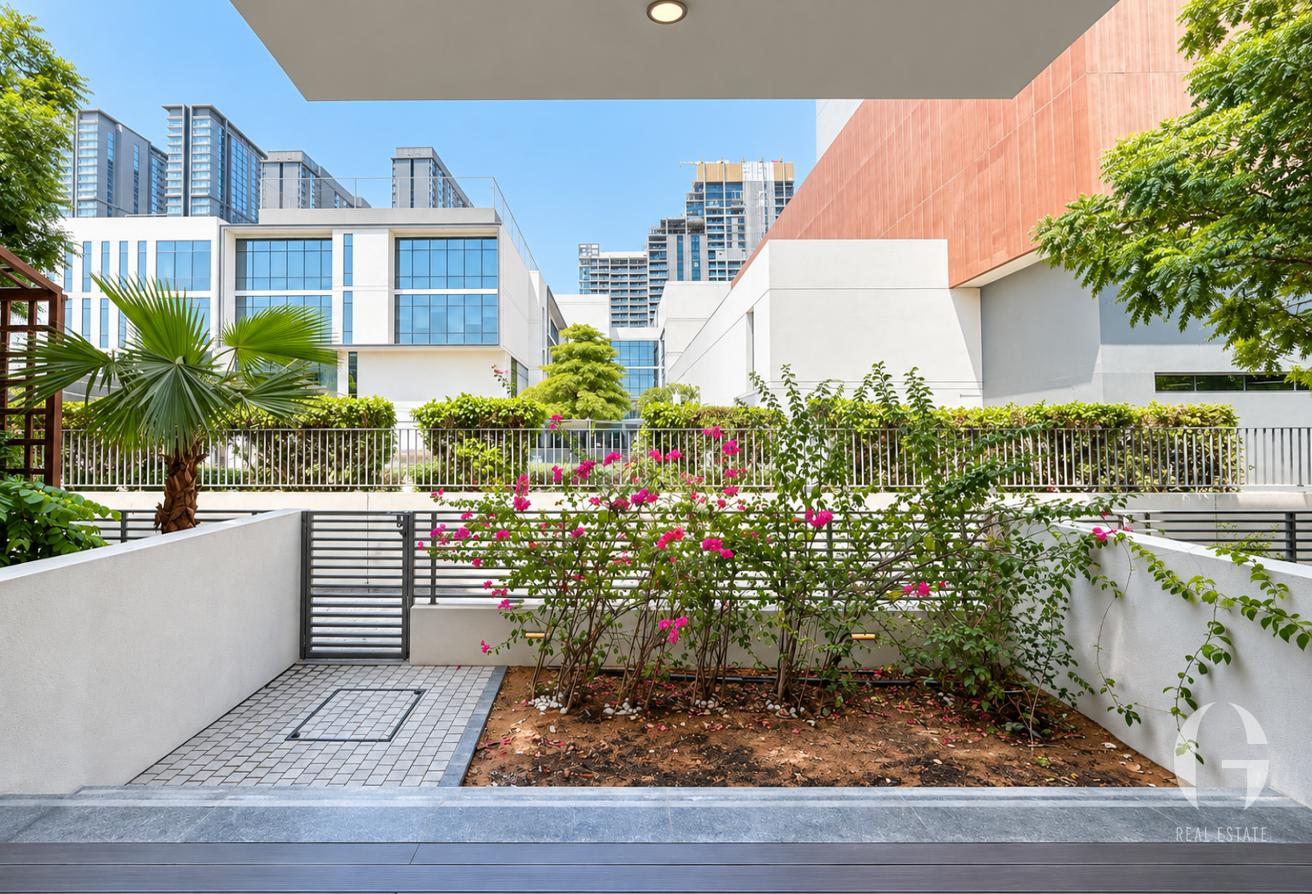 Upgraded | 4 Beds | Landscaped | Available Now photo 22