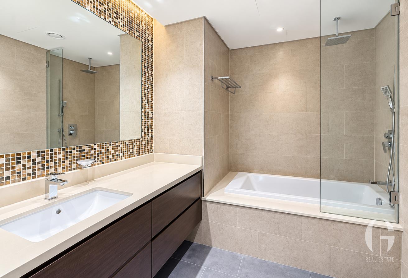 Upgraded | 4 Beds | Landscaped | Available Now photo 14