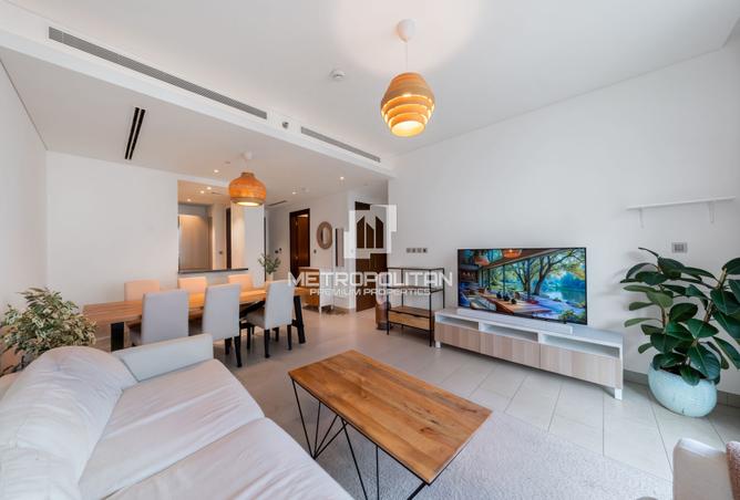Swimming Pool View | Spacious | Vacant on Transfer