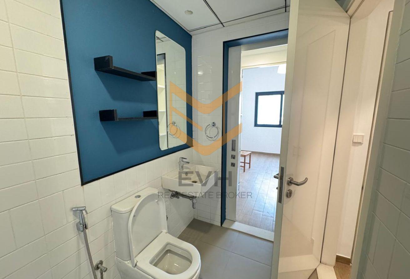 Chiller Free - Unfurnished - Near Metro 1 BHK photo 8