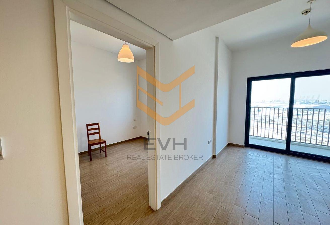 Chiller Free - Unfurnished - Near Metro 1 BHK photo 5