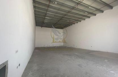 Warehouse - Studio for rent in Al Jurf 1 - Al Jurf - Ajman