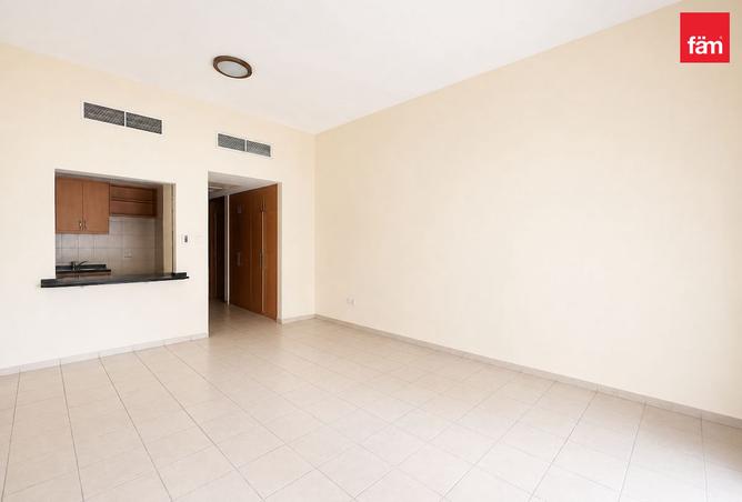 WellMaintained | Unfurnished | Near Metro Station