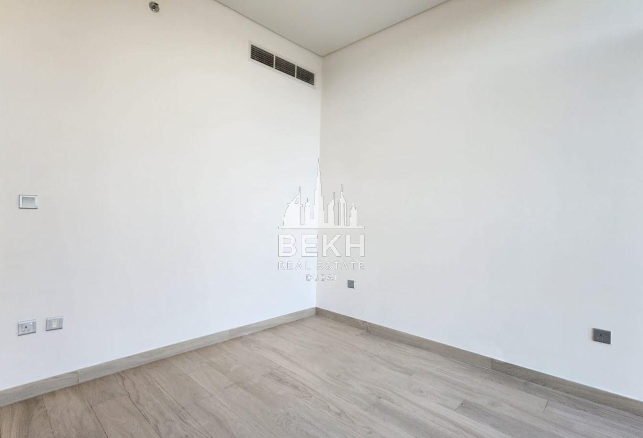 Modern 1BR | Prime Location | Fully Furnished photo 8