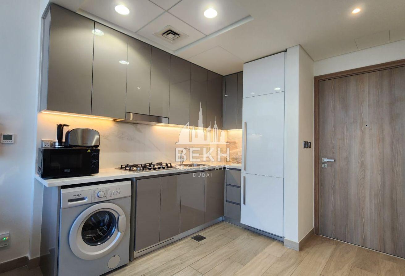 Modern 1BR | Prime Location | Fully Furnished photo 2