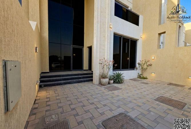 76167898 - Property Image 2