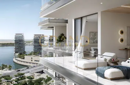 Apartment - 4 Bedrooms - 5 Bathrooms for sale in Canal View Building - Al Raha Beach - Abu Dhabi