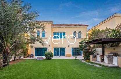 Villa - 4 Bedrooms - 5 Bathrooms for rent in District 6 - Jumeirah Park - Dubai