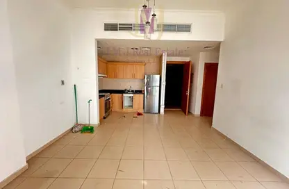 Apartment - 1 Bedroom - 1 Bathroom for rent in Mayfair Tower - Business Bay - Dubai