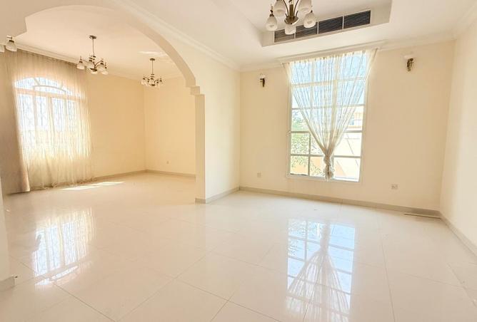 77805980 - Property Image 3