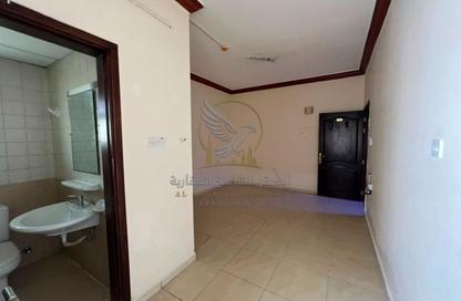 Apartment - Studio - 1 Bathroom for rent in Al Musalla - Al Gharb - Sharjah Apartment - Studio - 1 Bathroom for rent in Al Musalla - Al Gharb - Sharjah