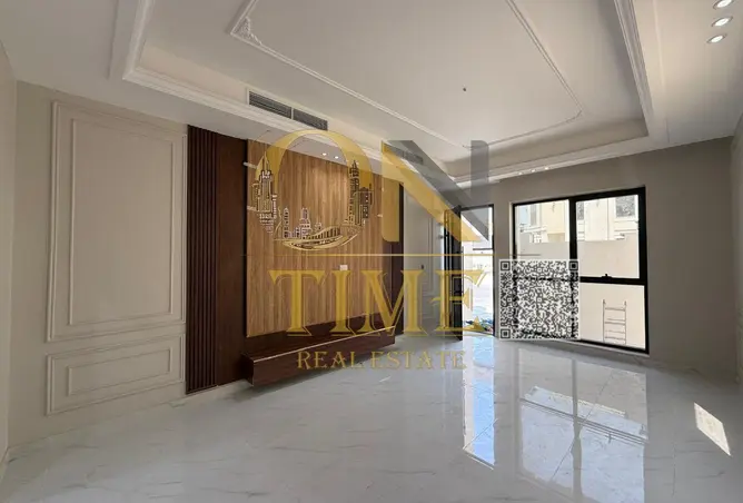 158222216 - Property Image 3