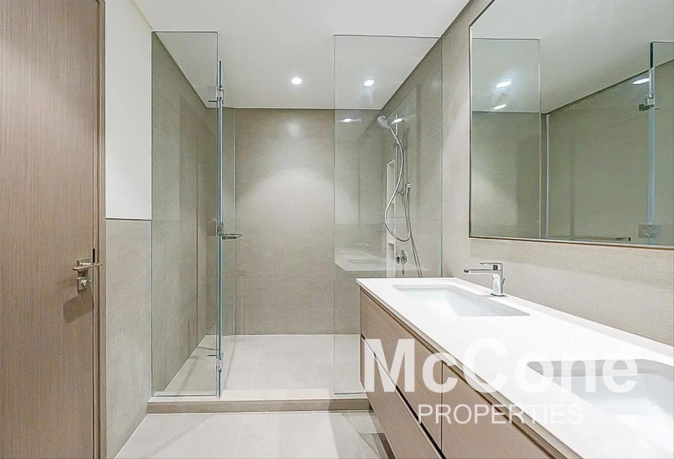 Fountain View | Spacious | Very Bright photo 9