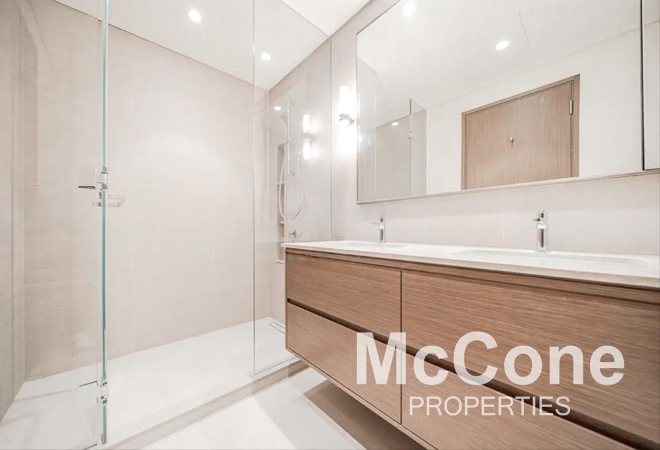 Fountain View | Spacious | Very Bright photo 8