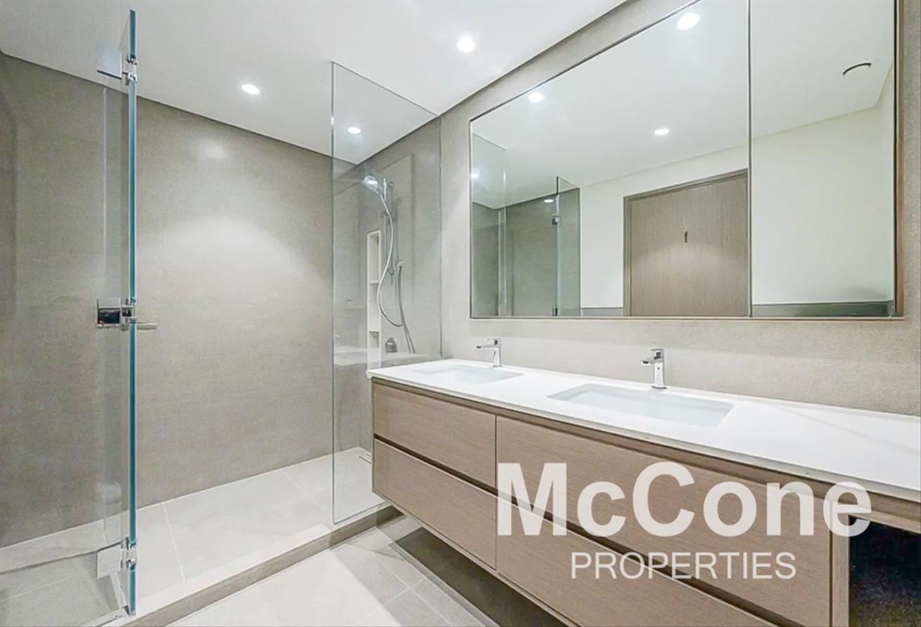 Fountain View | Spacious | Very Bright photo 10