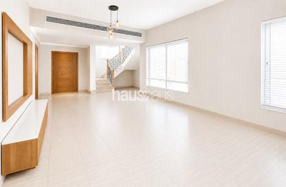 Villa - 4 Bedrooms - 4 Bathrooms for rent in Legacy Nova Villas - District 9 - Jumeirah Park - Dubai