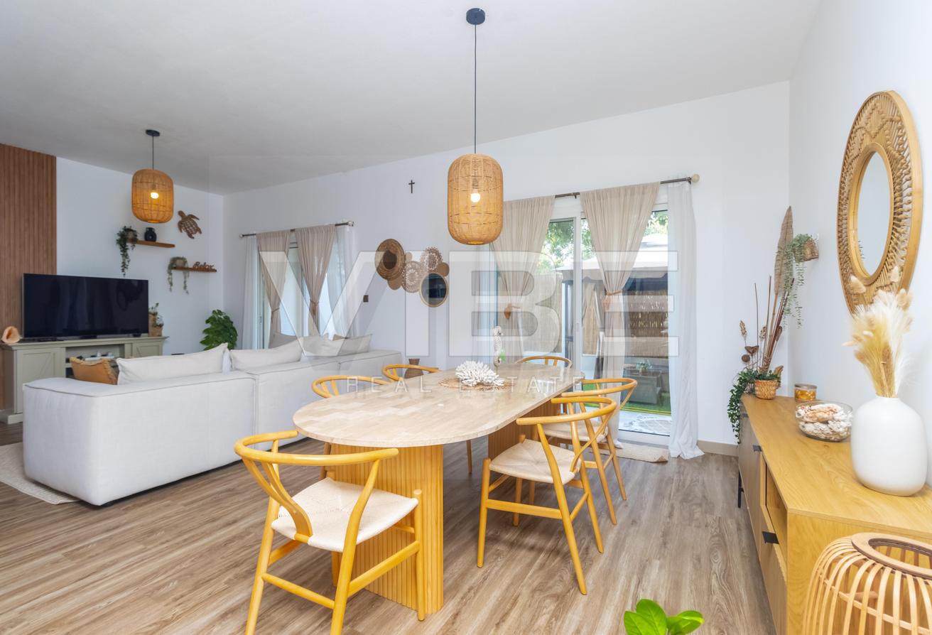 Quiet Suburban Villa – 3 Bedroom Plus Study Room