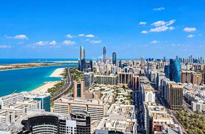 Apartment - 4 - 6 for rent in Al Ain Tower - Khalidiya Street - Al Khalidiya - Abu Dhabi