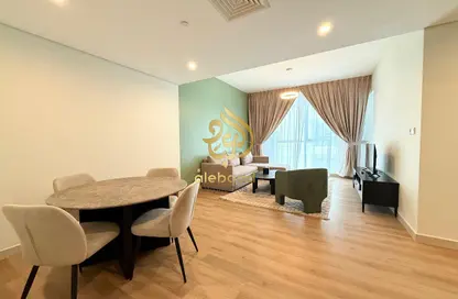 شقة - غرفة نوم - 2 حمامات للايجار في بناية الزمردة - السطوة - دبي