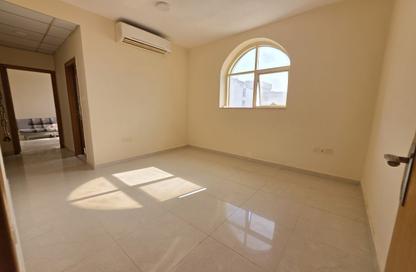 Apartment - 1 - 2 for rent in Fire Station Road - Muwaileh - Sharjah