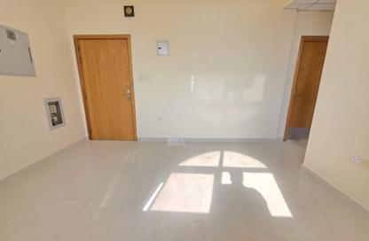 Apartment - 1 - 2 for rent in Fire Station Road - Muwaileh - Sharjah Apartment - 1 - 2 for rent in Fire Station Road - Muwaileh - Sharjah