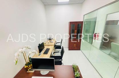 Office Space - Studio - 1 Bathroom for rent in Red Avenue - Al Garhoud - Dubai