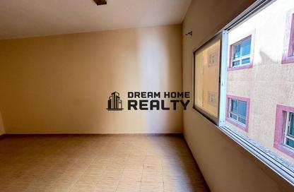 Apartment - 1 Bedroom - 1 Bathroom for rent in Safia Tower - Al Majaz 3 - Al Majaz - Sharjah