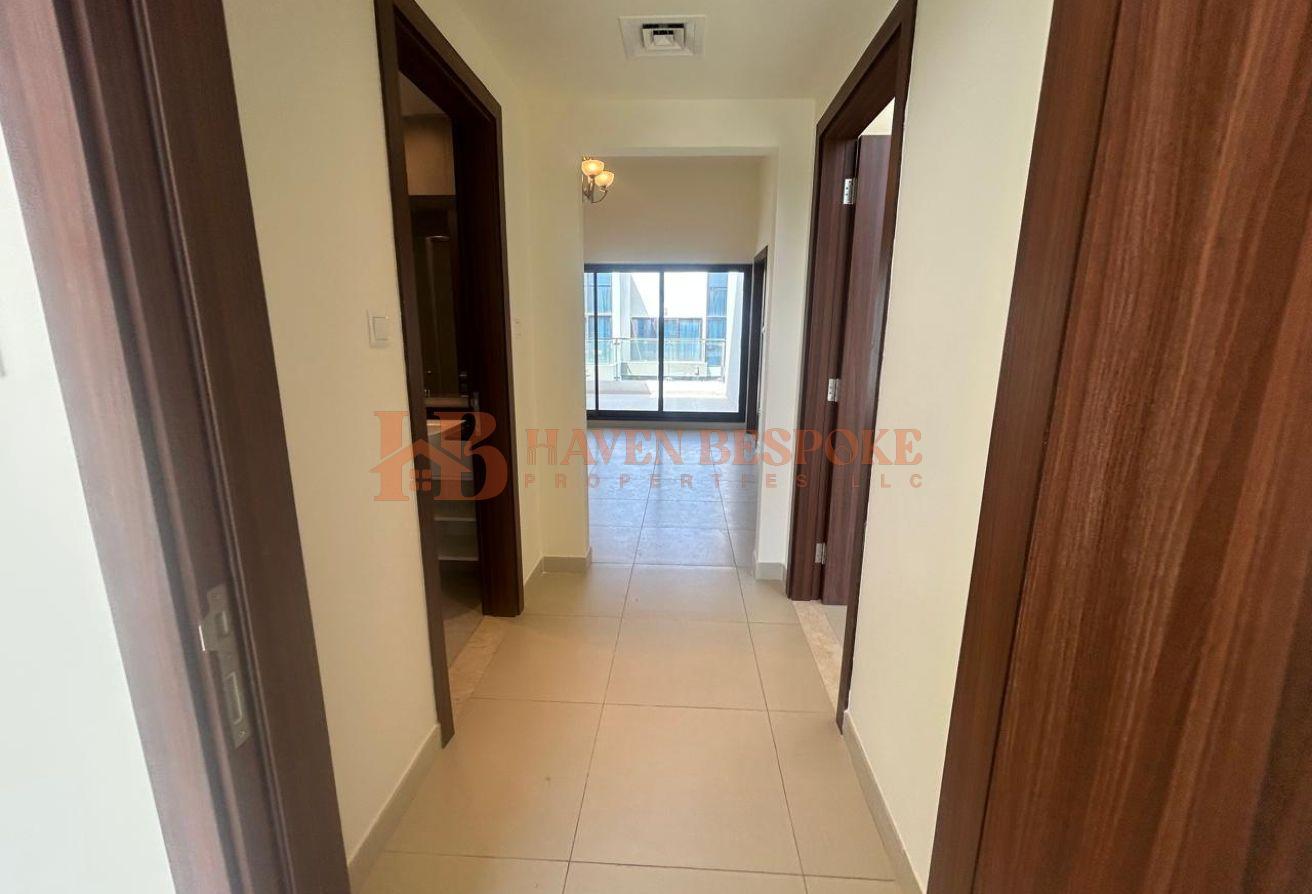 Villa for Rent | 4BR+Maid | High living Community photo 5