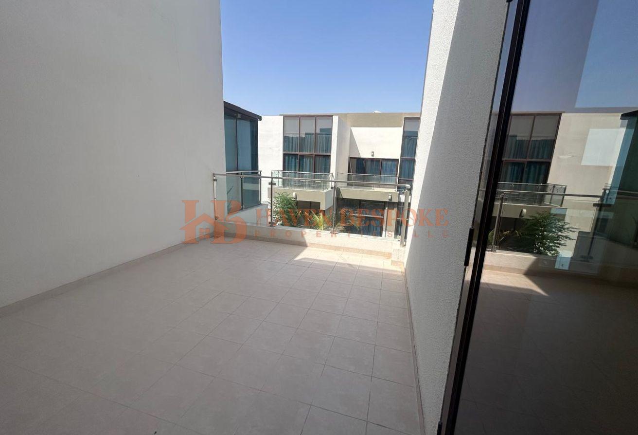 Villa for Rent | 4BR+Maid | High living Community photo 12