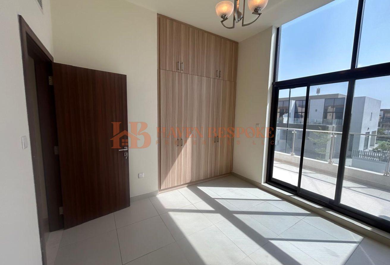 Villa for Rent | 4BR+Maid | High living Community photo 6