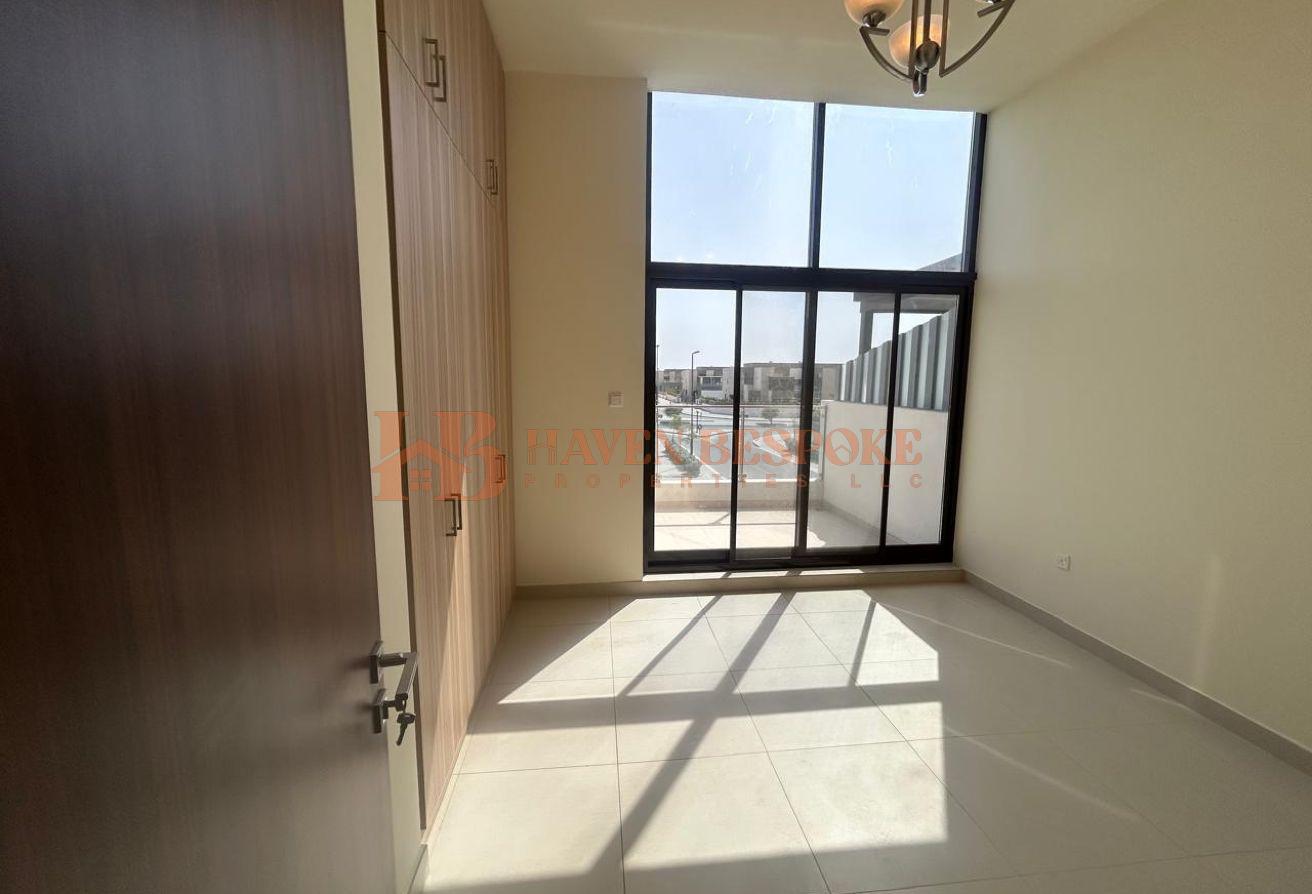 Villa for Rent | 4BR+Maid | High living Community photo 7