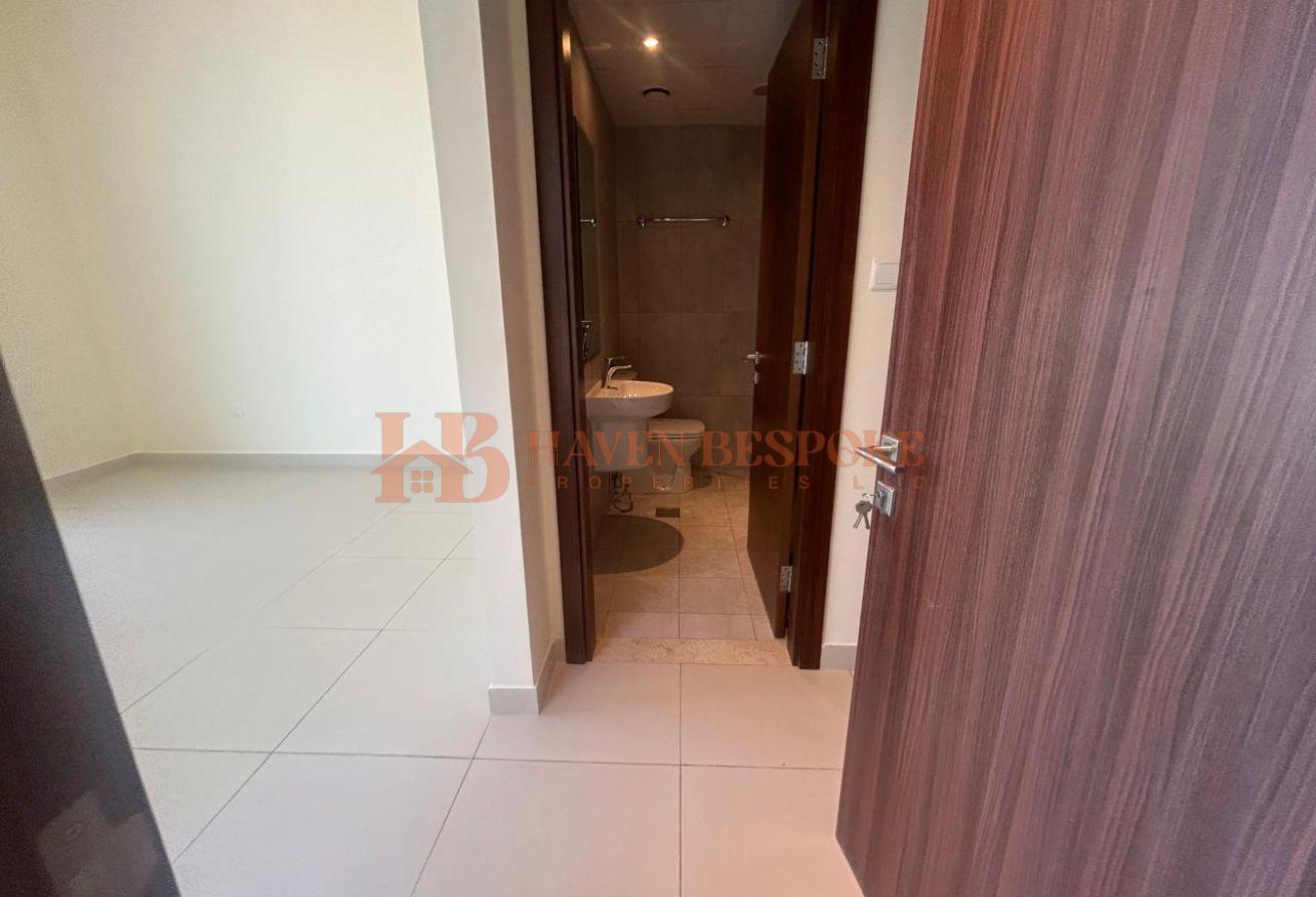 Villa for Rent | 4BR+Maid | High living Community photo 14