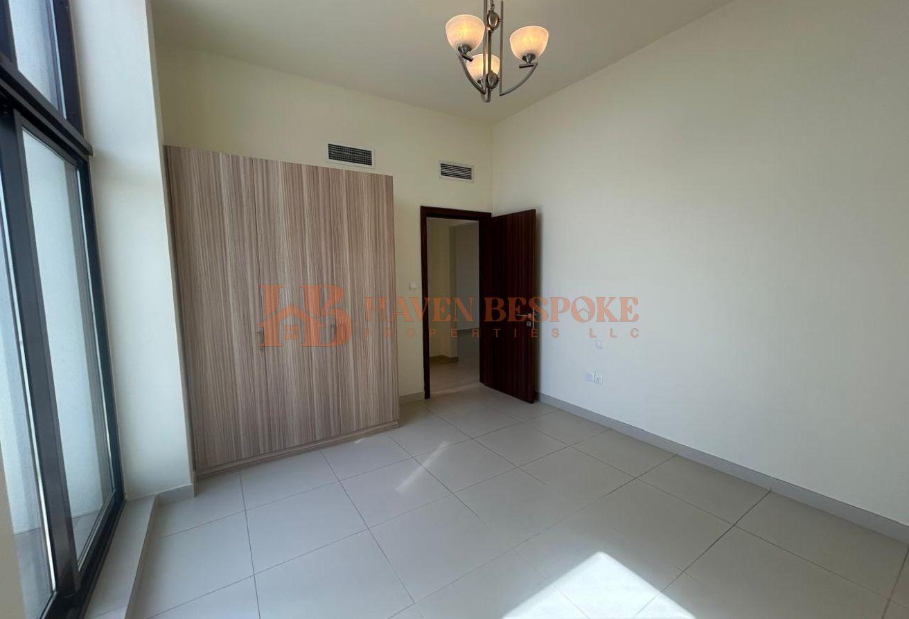 Villa for Rent | 4BR+Maid | High living Community photo 10