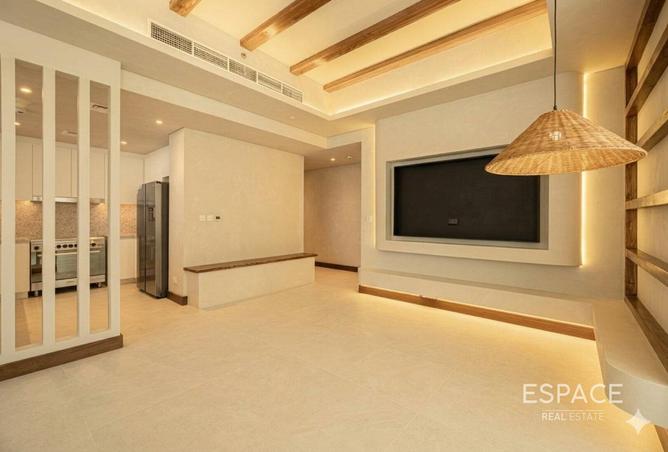 79847965 - Property Image 3