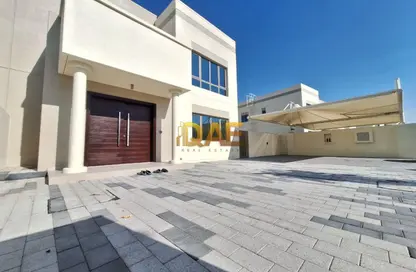 فيلا - 4 غرف نوم - 4 حمامات للايجار في جاردن فيو فيلا - قرية جبل علي - جبل علي - دبي