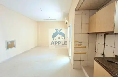 Apartment - 1 Bathroom for rent in Muwaileh 29 Building - Muwaileh - Sharjah