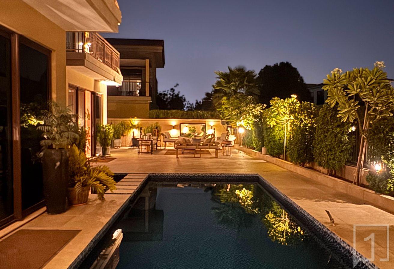 Exclusive| Stunning, Modern living |Private pool photo 12