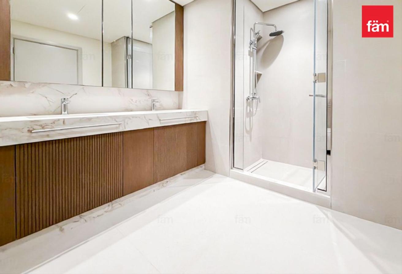MAID ROOM | AVAILABLE NOW | HIGH FLOOR | PALM VIEW photo 15