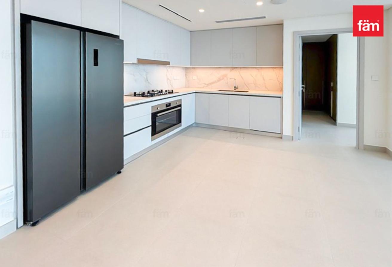MAID ROOM | AVAILABLE NOW | HIGH FLOOR | PALM VIEW photo 4