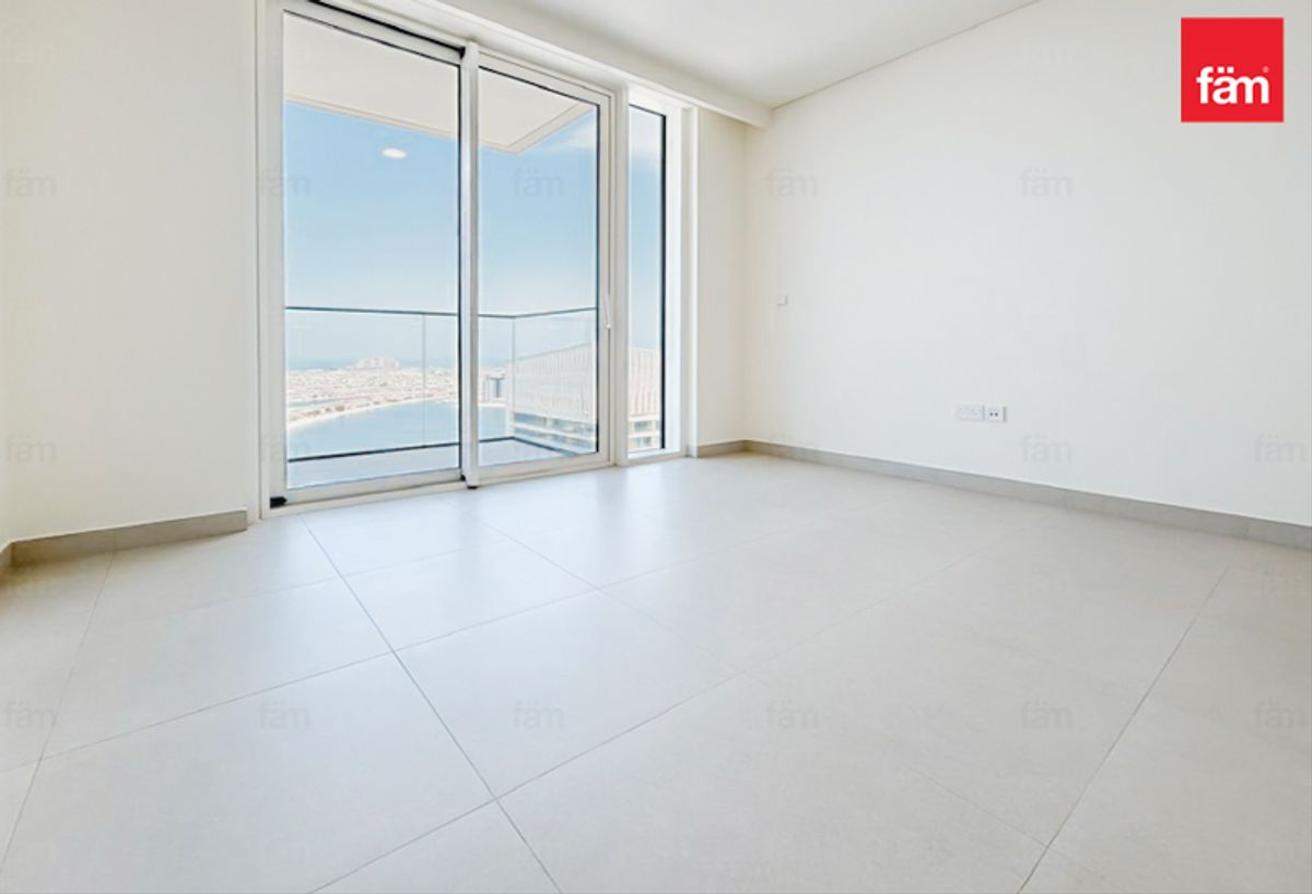 MAID ROOM | AVAILABLE NOW | HIGH FLOOR | PALM VIEW photo 12