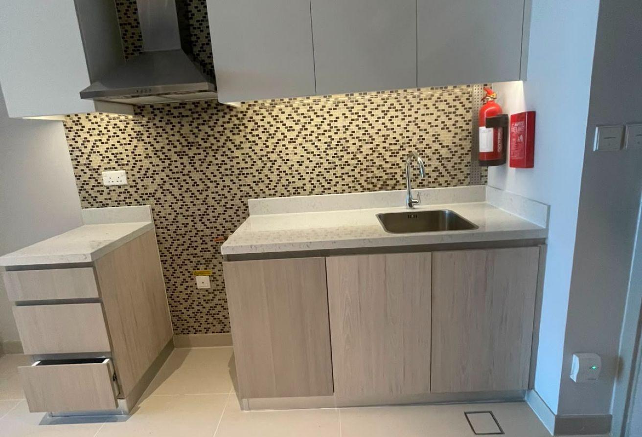 Modren Living| Spacious | Affordable | near metro photo 4