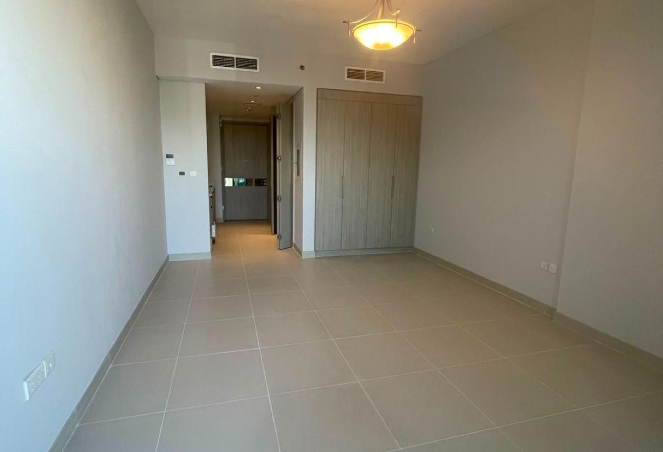 Modren Living| Spacious | Affordable | near metro photo 2