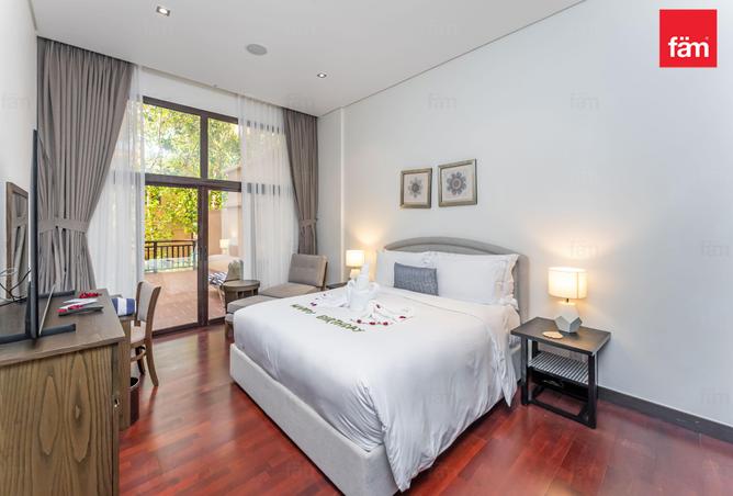 54002695 - Property Image 3