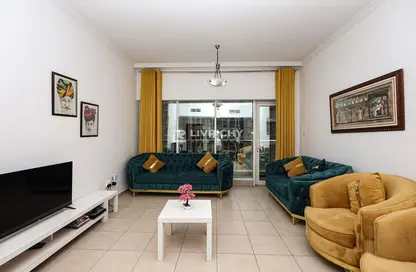 Apartment - 1 Bedroom - 2 Bathrooms for rent in Burj Al Nujoom - Downtown Dubai - Dubai