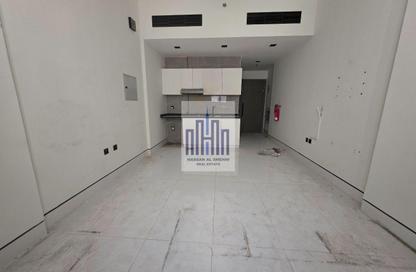 Apartment - Studio - 1 Bathroom for rent in Sarab 2 - Aljada - Sharjah